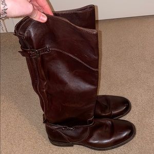 frye boots worn but in great condition